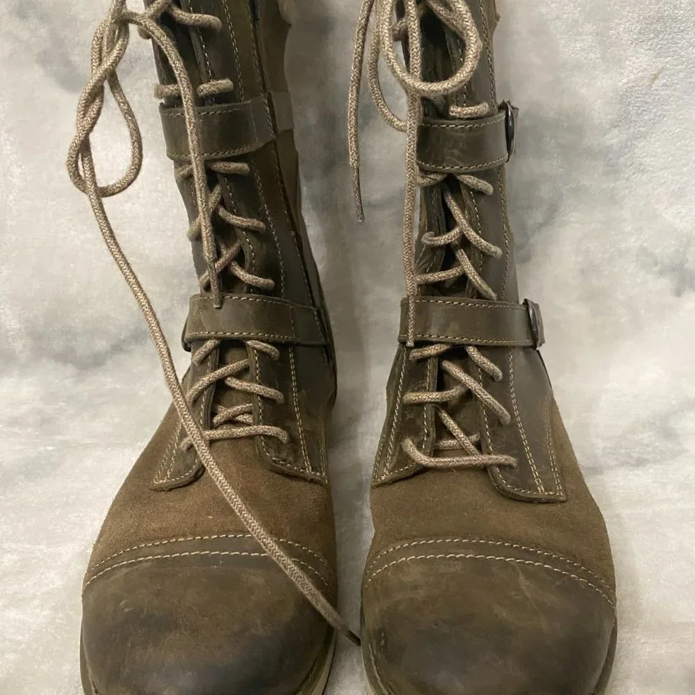 L.L. Bean Brown Lace Up Boots - Picture 3 of 6